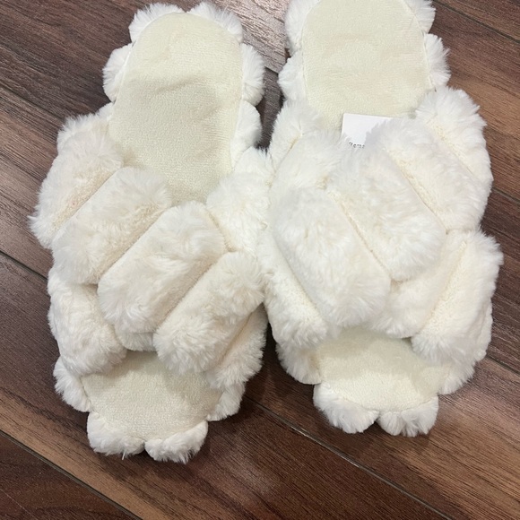 Faux fur slipper slides - Picture 1 of 2